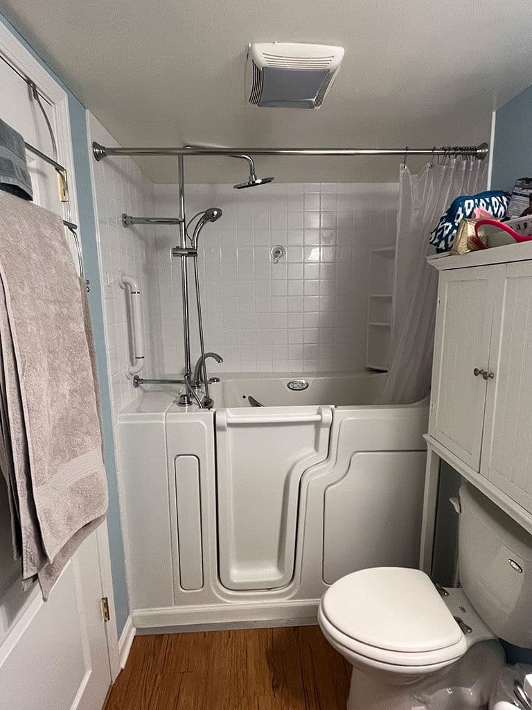 Walk-In Tub - Before