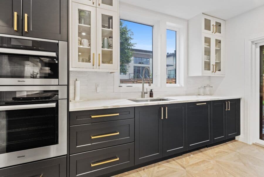 Black kitchen cabinets